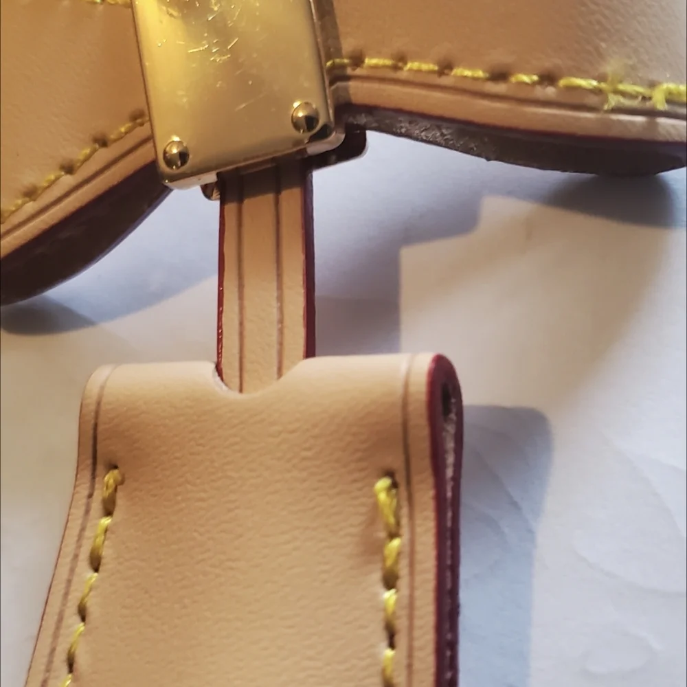 Louis Vuitton Beige Leather Luggage Tag - Picture 2 of 8